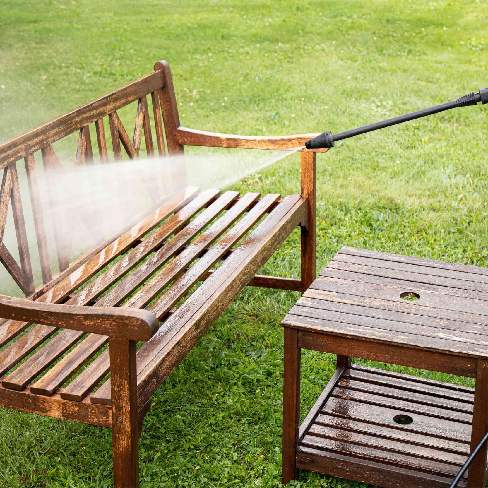 Gartenmöbel pflegen