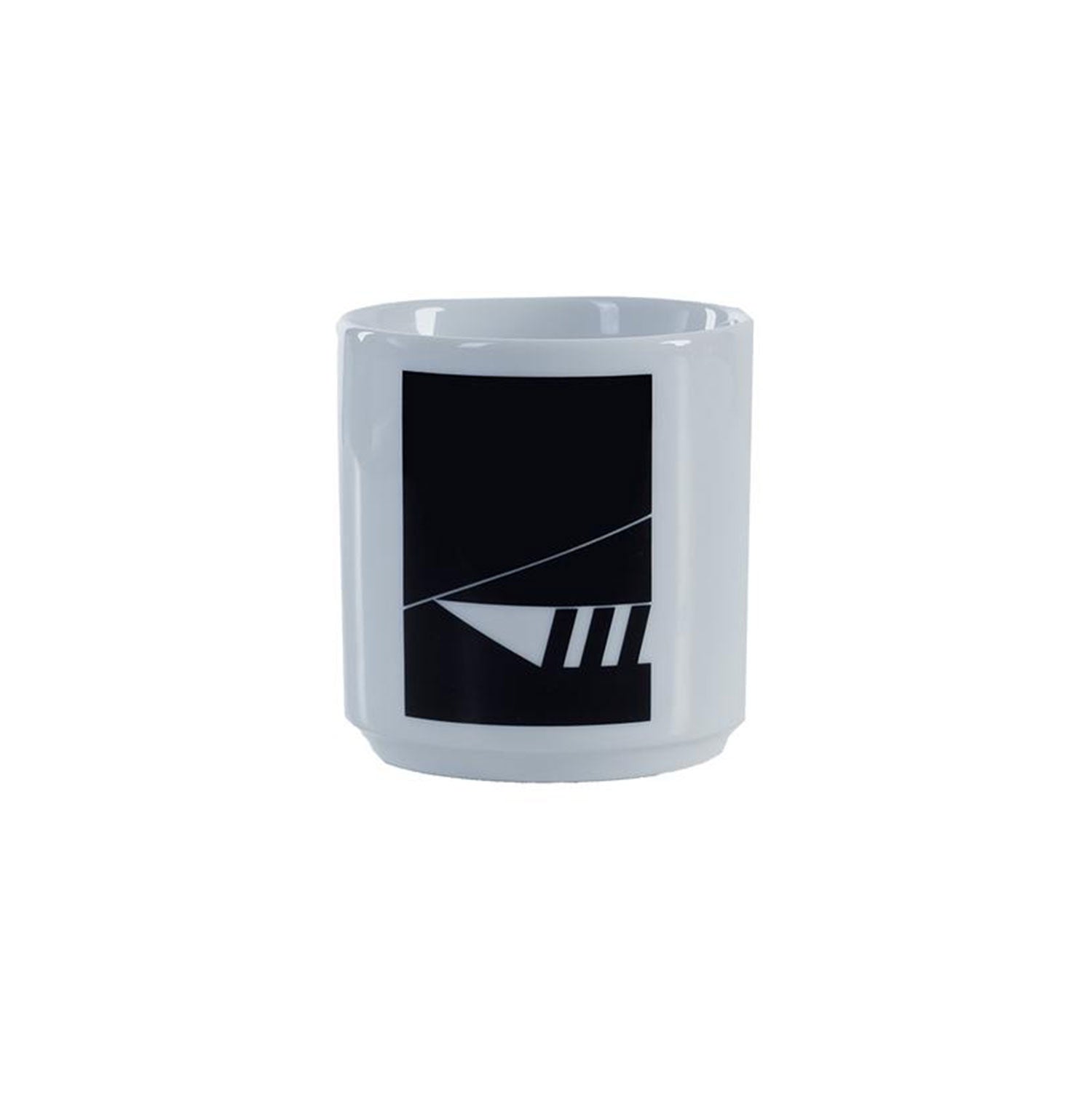 Entdecken Sie das Becherset Ulmer Wahrzeichen von Donaukind: eine weiße Keramiktasse mit schwarzem Rechteck, abstrakten Linien und Formen auf schlichtem weißem Hintergrund. Ein minimalistisches Stück, ideal für Liebhaber modernen Designs, das die Kunstfertigkeit des Ulmer Wahrzeichens widerspiegelt.