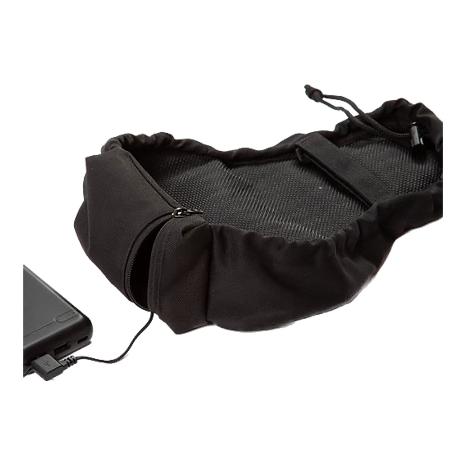 Die Easy Rider Sitzheizung fürs Rad ist eine elegante schwarze Stofftasche mit Kordelzug und Netz-Mittelteil. Sie lässt sich per Kabel nahtlos mit Geräten in der Nähe verbinden, verfügt über einen praktischen Reißverschluss und bietet Heizkomfort durch fortschrittliche Infrarottechnologie.