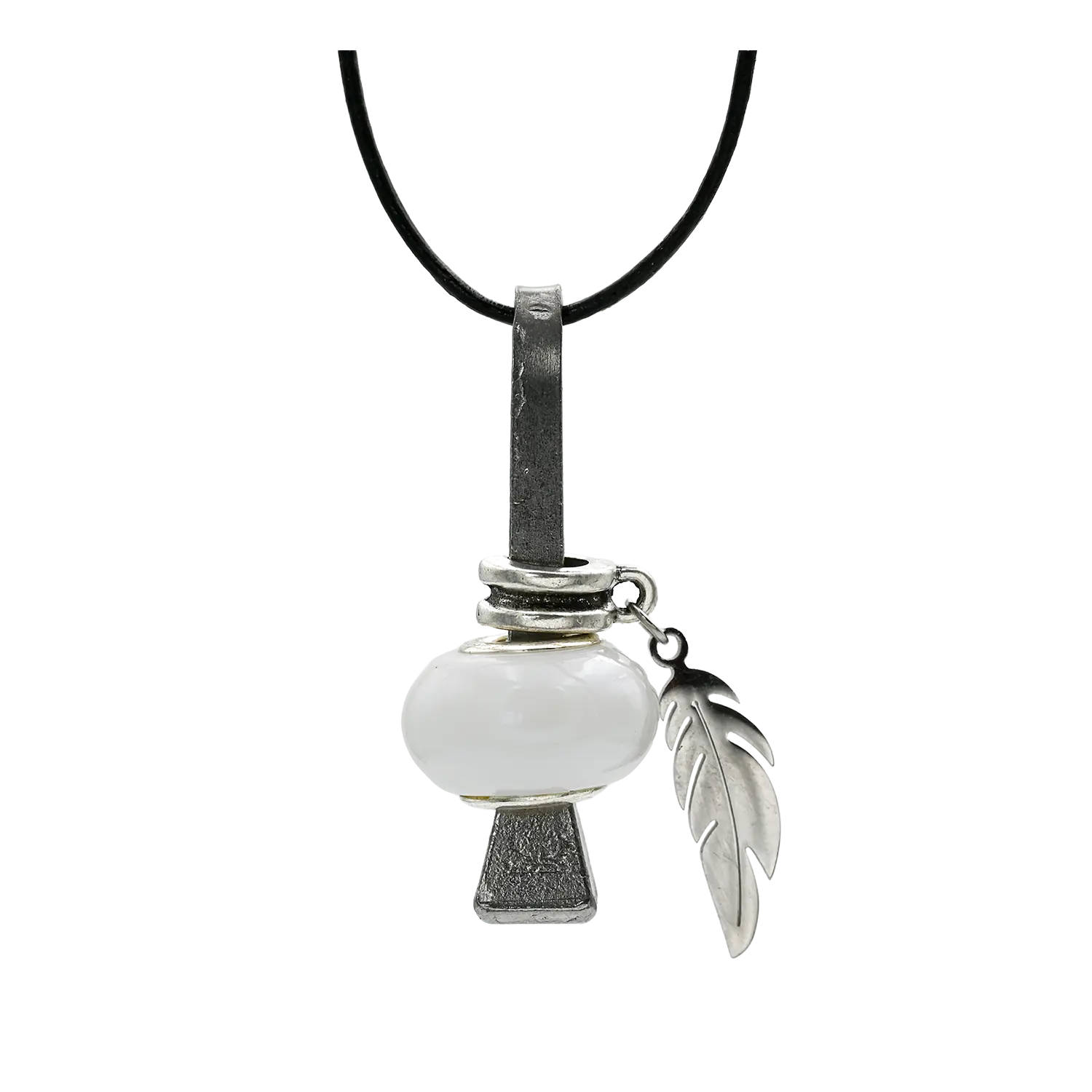 Hufnagel Schmuck mit weißer Glasperle und Feder