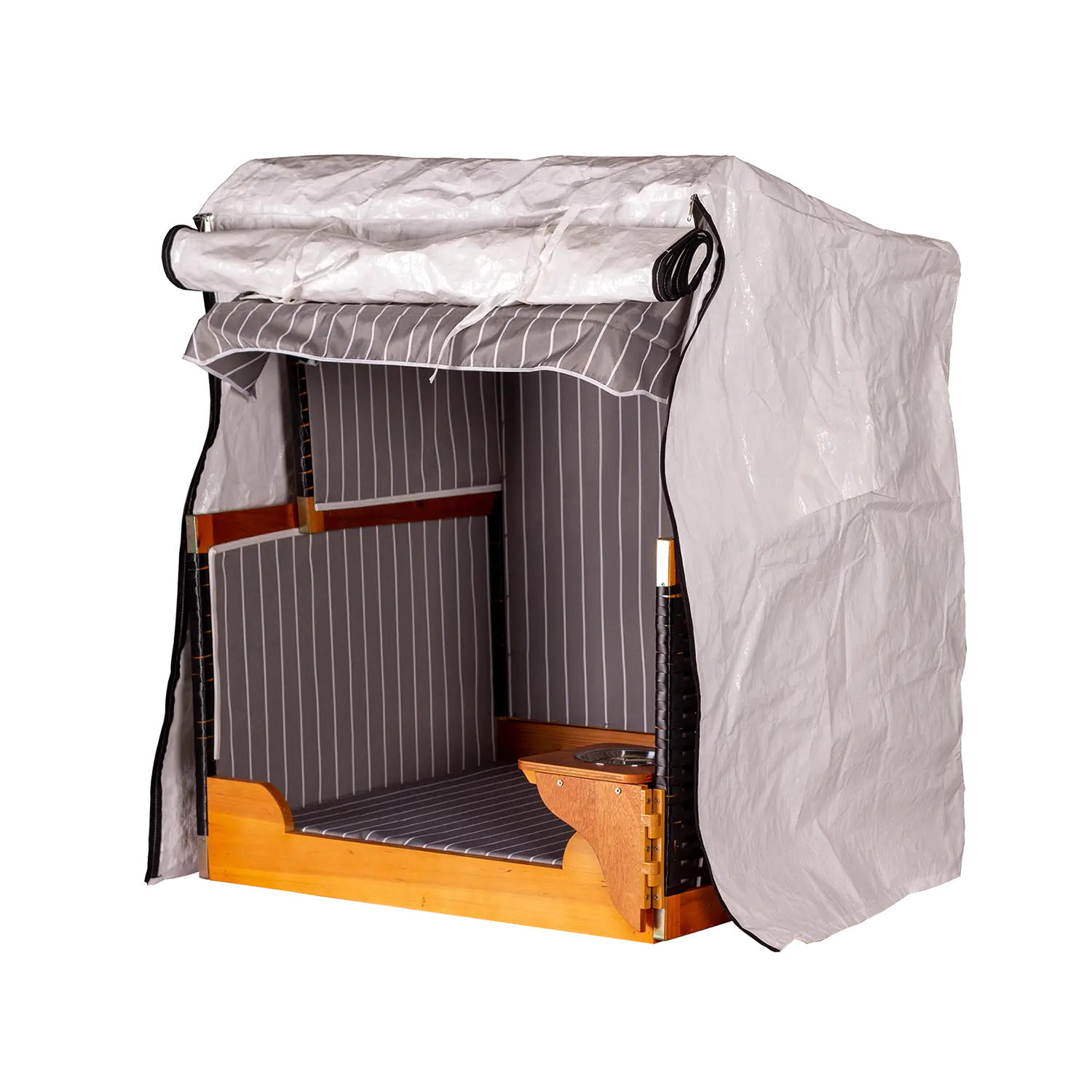 Der Strandkorb für Hunde, rot gestreift ist ein rustikaler Strandstuhl aus Wachholderholz mit einem hellgrauen, UV-beständigen Bezug, einem grau-weiß gestreiften Innenkissen, Armlehnen aus Holz, einer kleinen abnehmbaren Fußstütze und einer teilweise aufgerollten oberen Abdeckung.