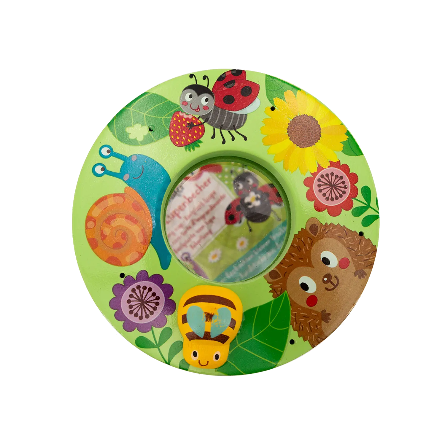 Der Krabbelkäfer Lupenbecher aus Holz Kinder ist eine runde Lupe für Kinder mit farbenfrohen Illustrationen eines Marienkäfers, einer Schnecke, einer Biene, Blumen und eines Igels auf grünem Hintergrund – das perfekte Design für junge Entdecker.