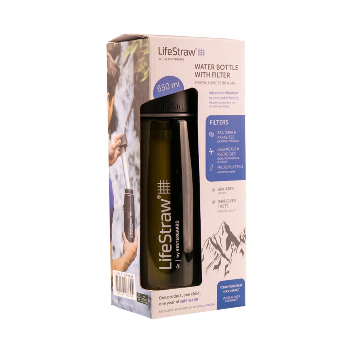 Die LIFESTRAW GO2 Wasserflasche mit Filter in GRÜN sorgt mit 650 ml Fassungsvermögen für sauberes Trinkwasser und entfernt Bakterien und Parasiten. Die Box verfügt über Berggrafiken und detaillierte Filterfunktionen.