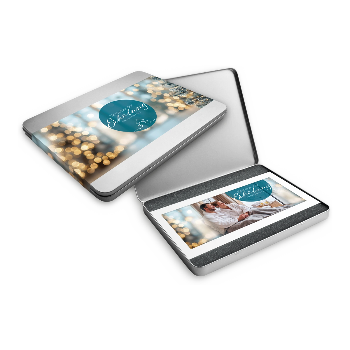 Geöffnete Metallbox Momente der Erholung mit Gutschein-Booklet