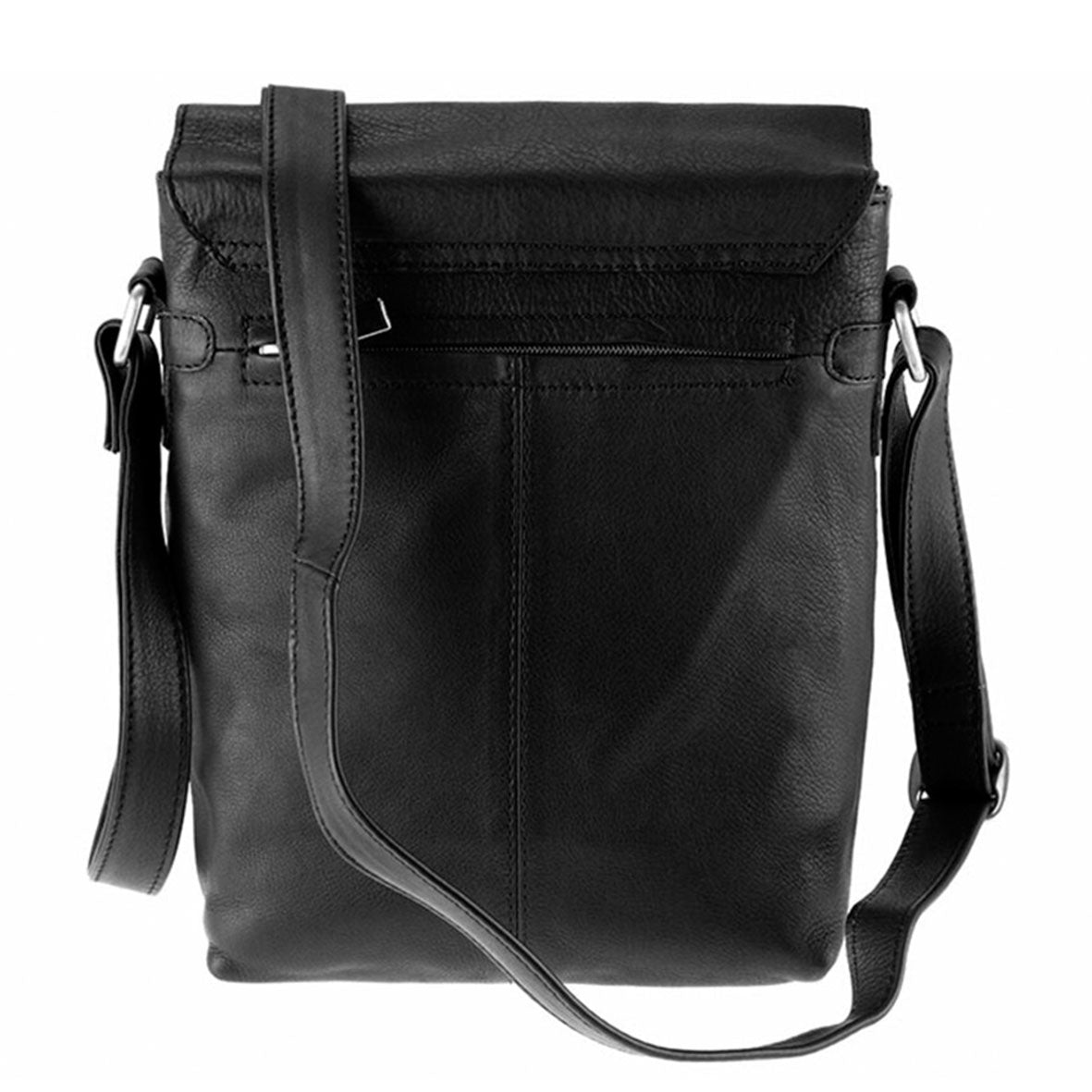 Die Umhängetasche POSTMAN ist eine schwarze Ledertasche mit Klappe, verstellbarem Riemen, schlichtem, minimalistischem Design, dezenten Nähten und silberfarbenen Metalldetails. Sie ist aus hochwertigen Materialien gefertigt und sorgt für zeitlose Eleganz.