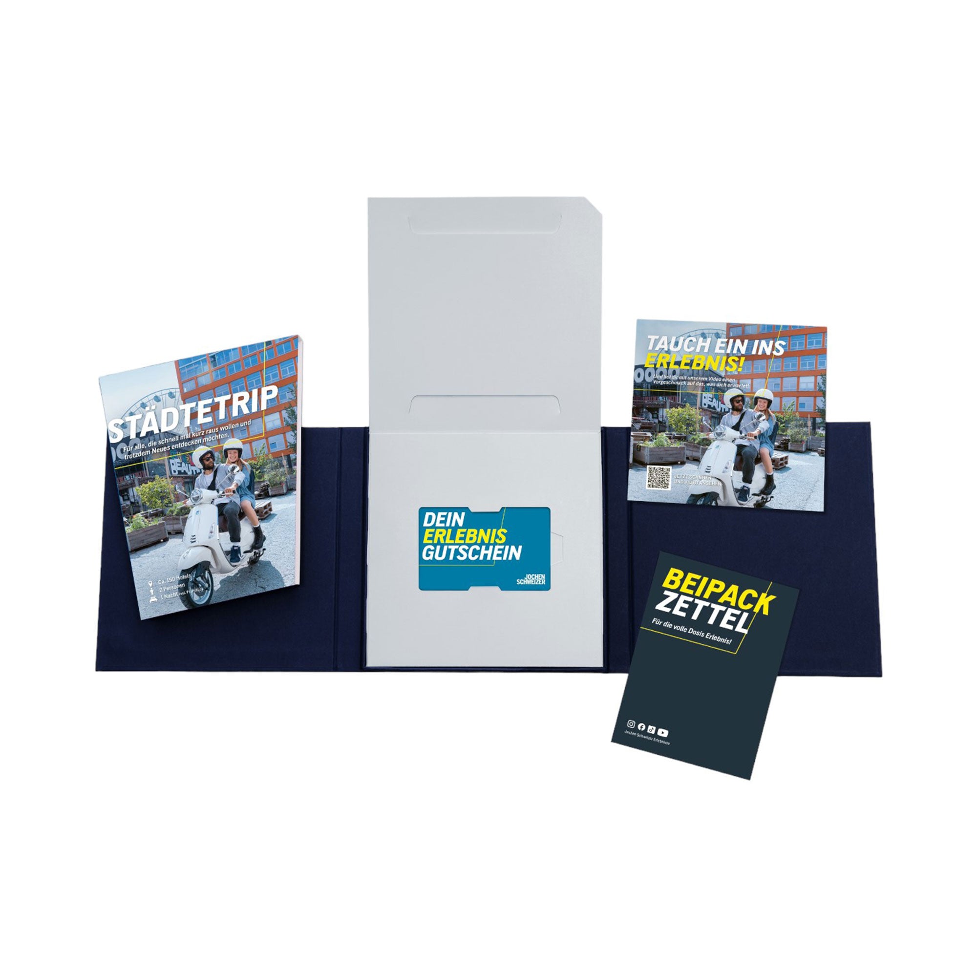 Die Geschenkbox Städtereise ist eine stilvolle blaue Mappe mit Reisebroschüren und Gutscheinen zum Thema Städteabenteuer. Im Inneren finden sich Bilder von Menschen auf Rollern, eine illustrierte Stadtansicht und deutscher Text – ideal für ein städtereisespendendes Erlebnisgeschenk oder als Teil einer liebevollen Geschenkbox.