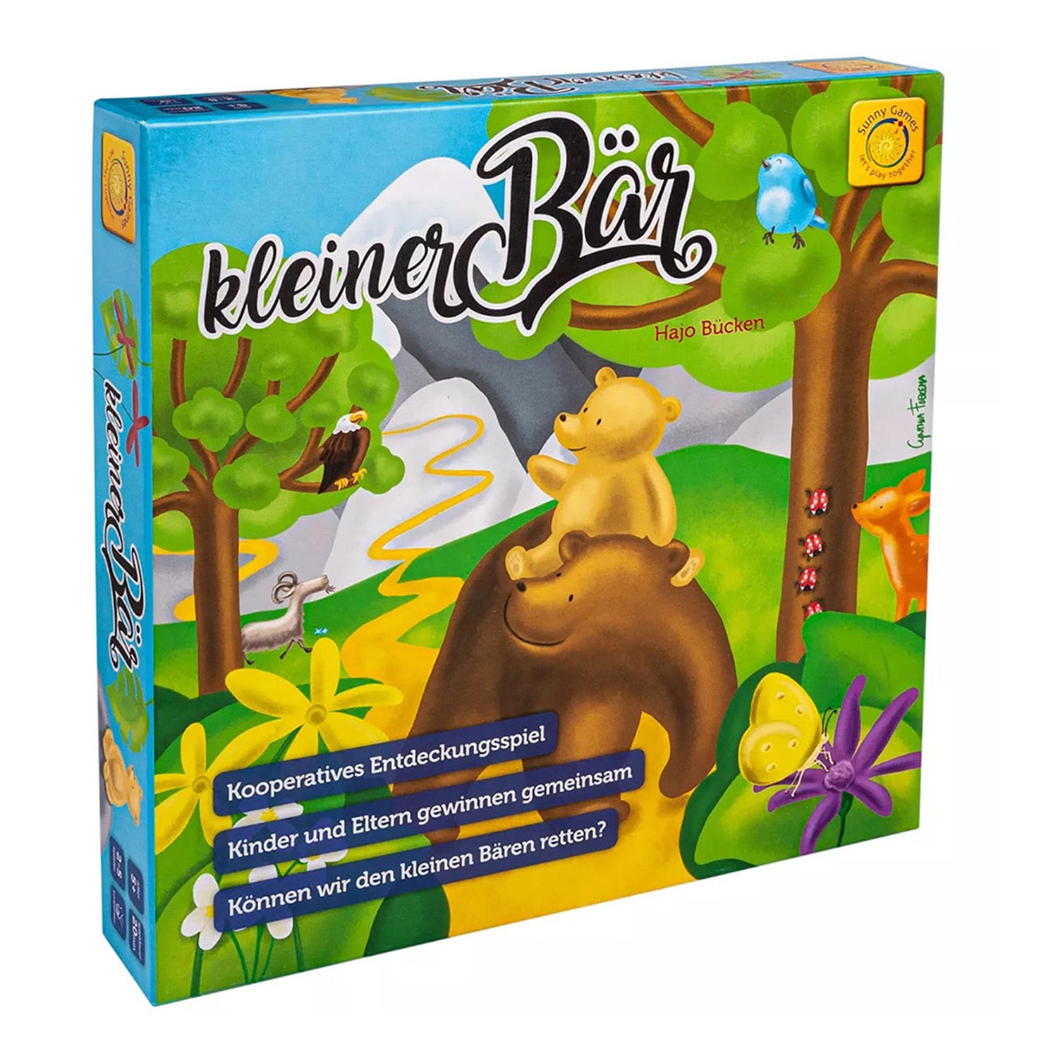Die Spielschachtel „Kleiner Bär“ zeigt einen Comic-Bären auf einem Felsen, dessen Junges ihn umarmt, vor der Kulisse von Bergen, Bäumen und anderen Tieren. Der deutsche Text betont den kooperativen Charakter des Bären und macht ihn zum idealen Familienbrettspiel für Kinder und Eltern.